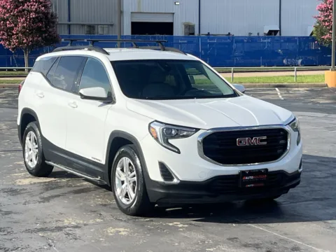 Photos of 2020 GMC Terrain SLE for sale in Alvin, TX at Auto Boutique Texas