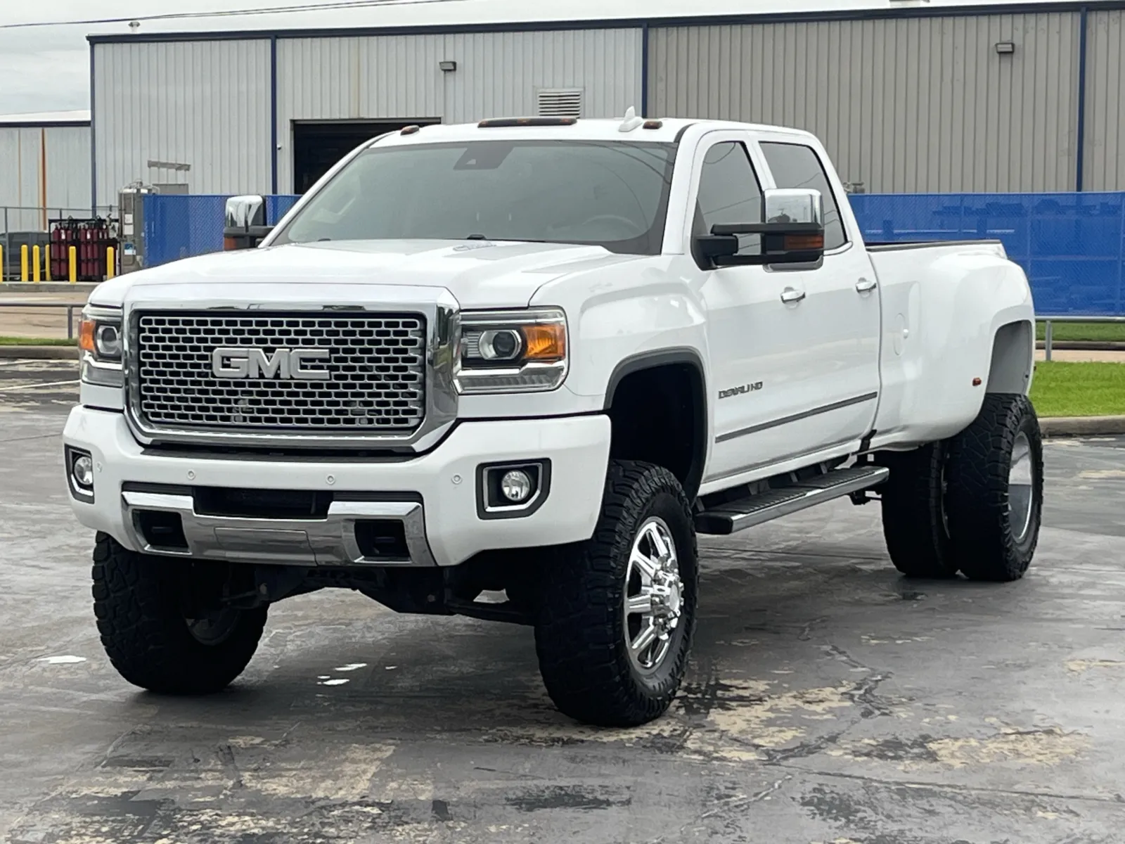 GMC Sierra photo 3