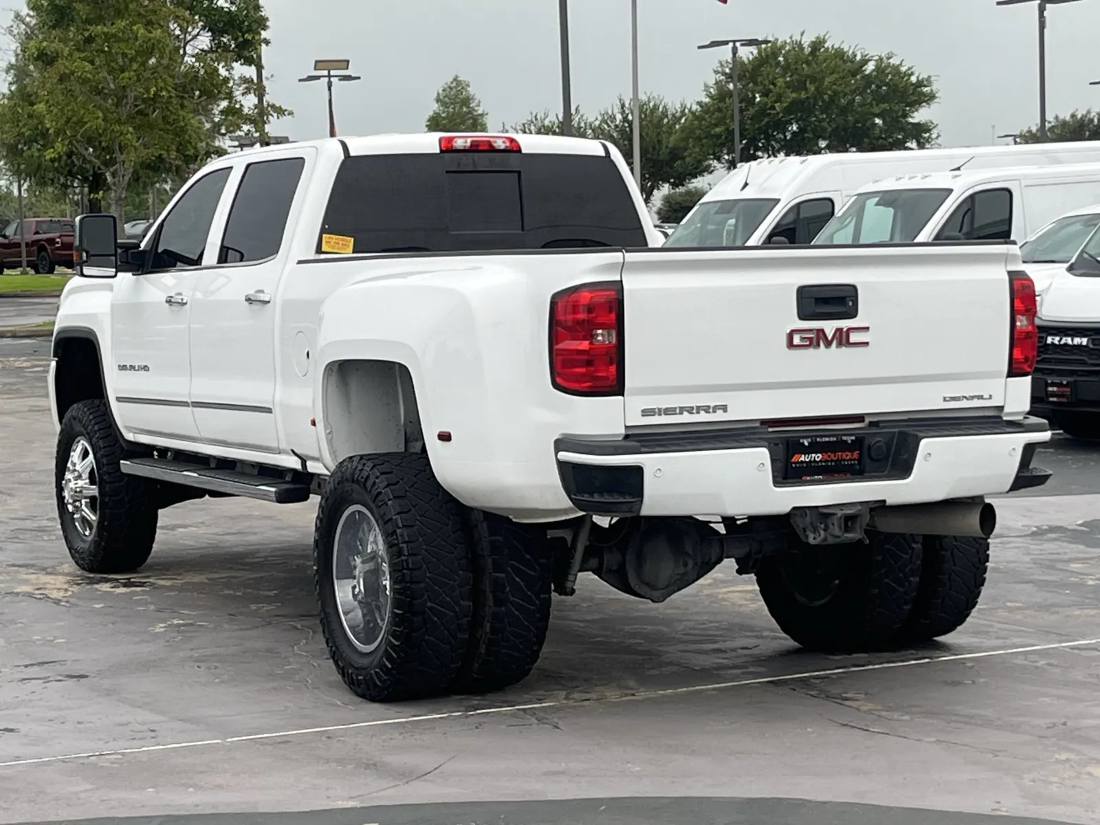 GMC Sierra photo 6