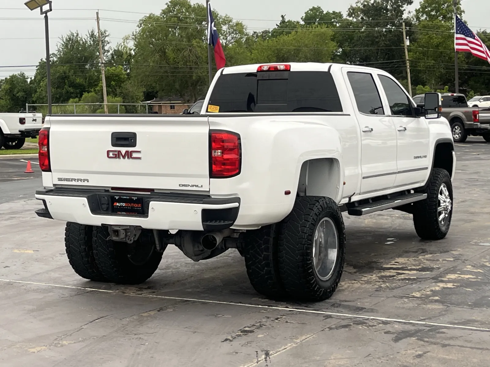GMC Sierra photo 7
