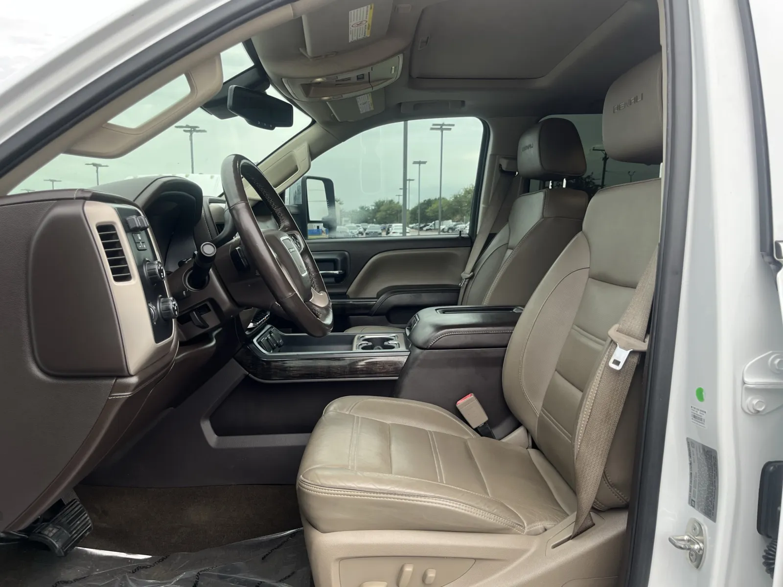 GMC Sierra photo 24