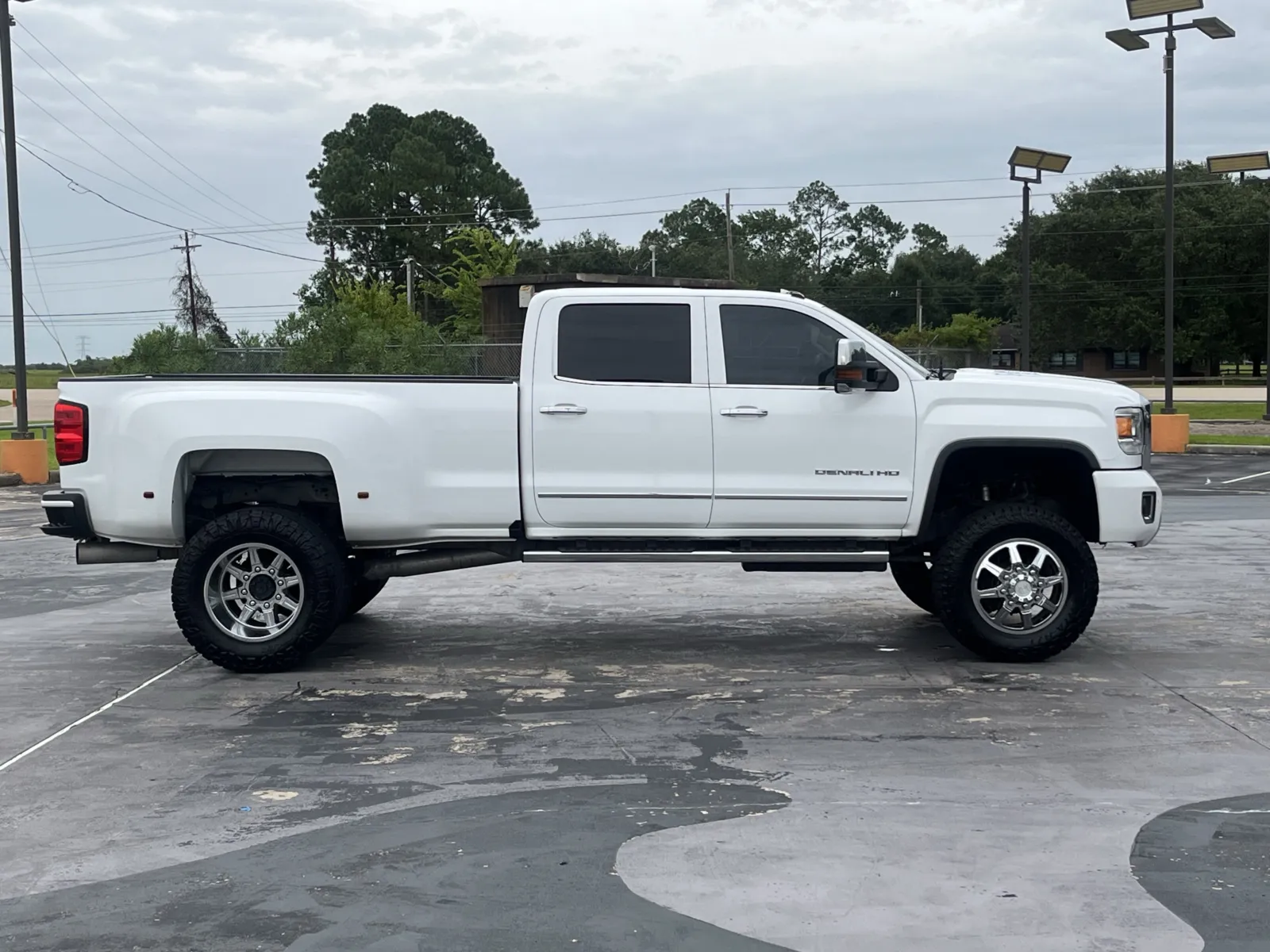GMC Sierra photo 8