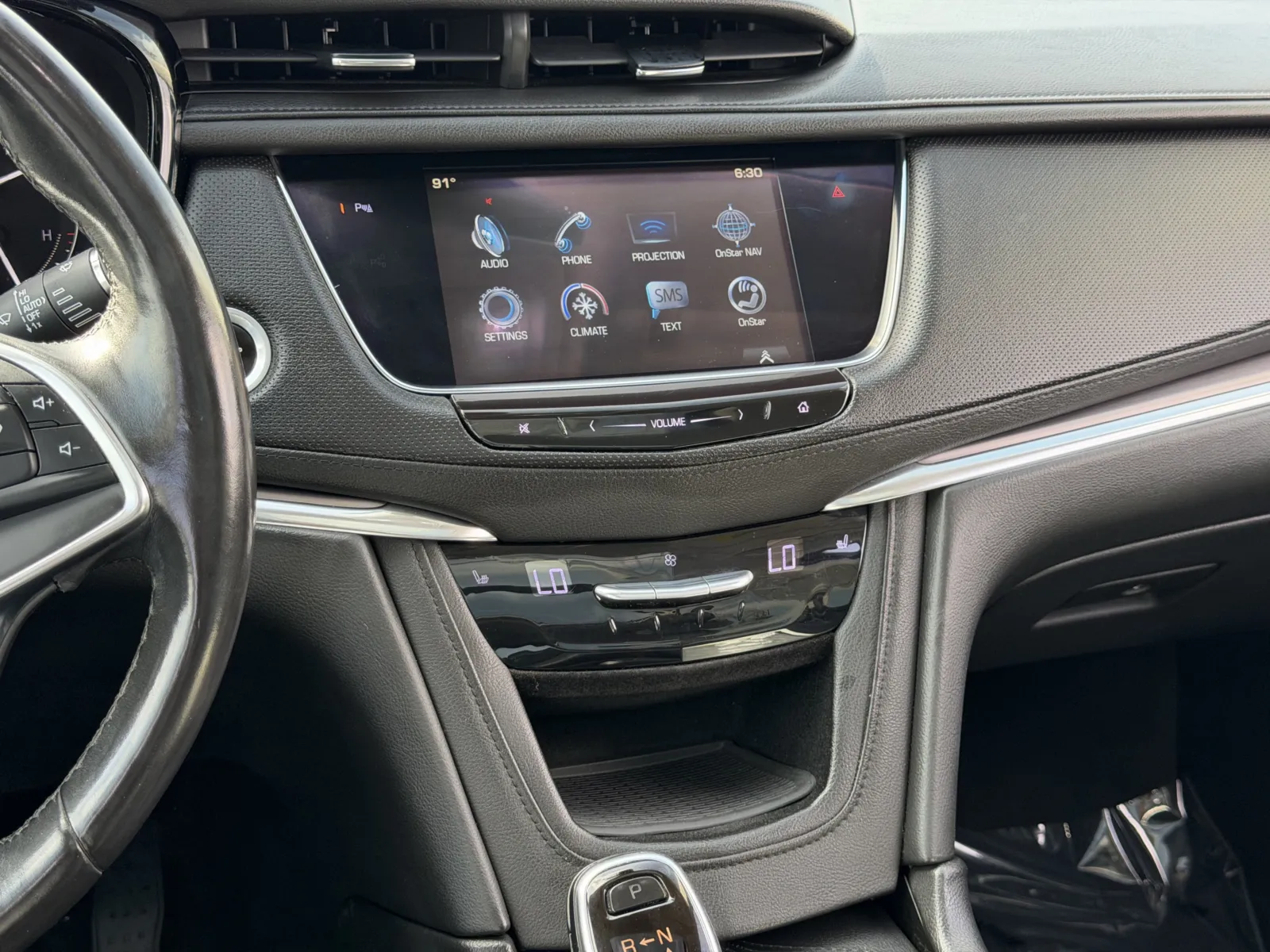 Cadillac XT5 photo 17