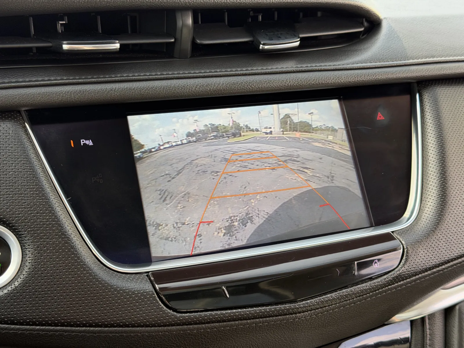 Cadillac XT5 photo 18