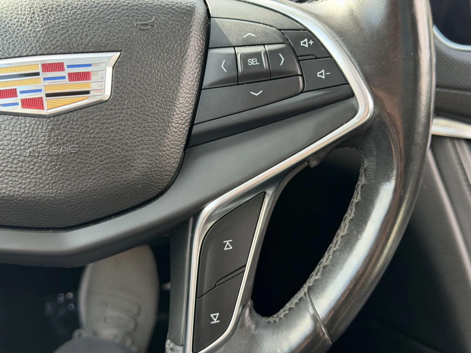 Cadillac XT5 photo 15