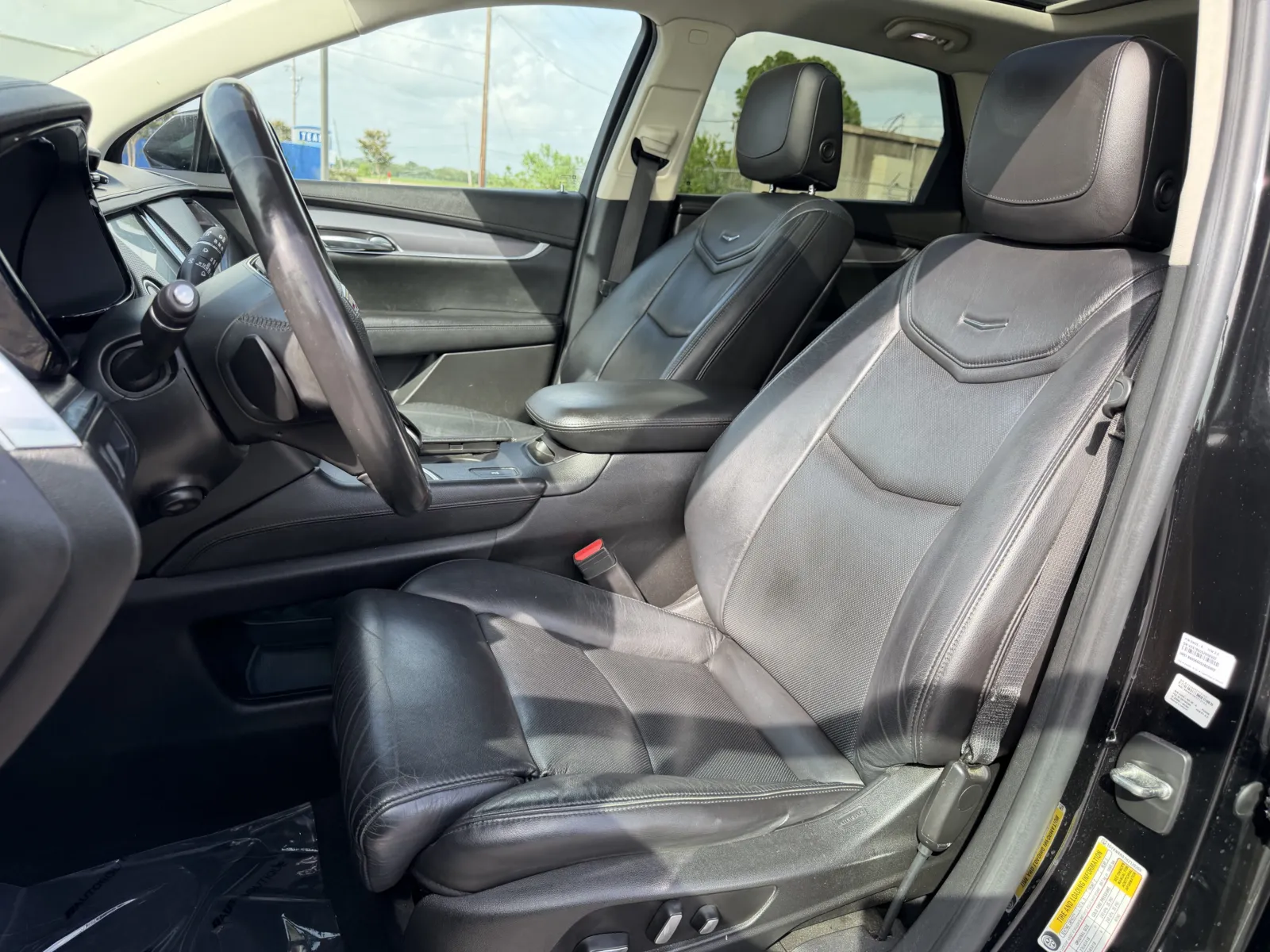 Cadillac XT5 photo 22