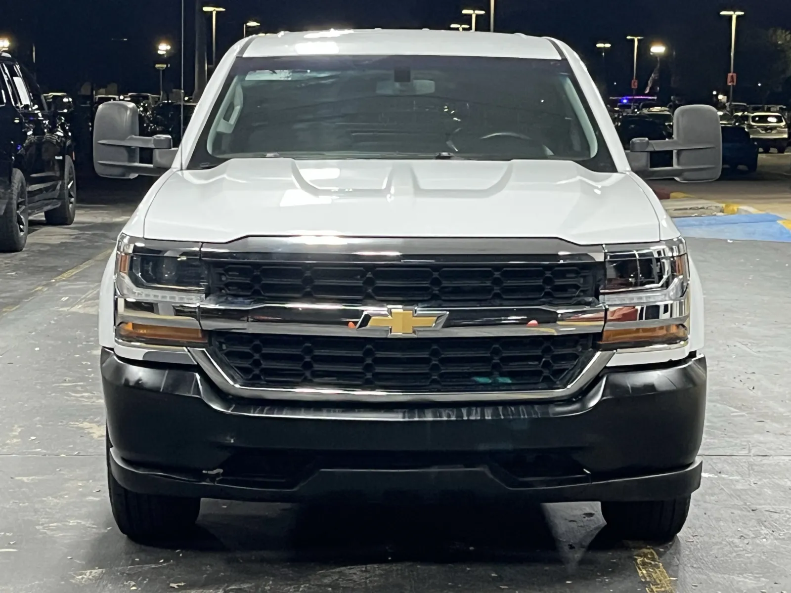Chevrolet Silverado photo 4