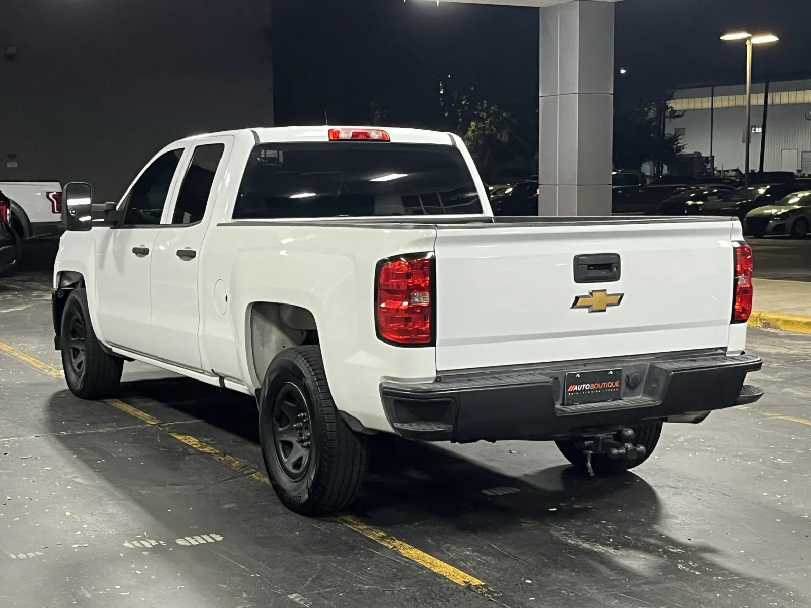 Chevrolet Silverado photo 7