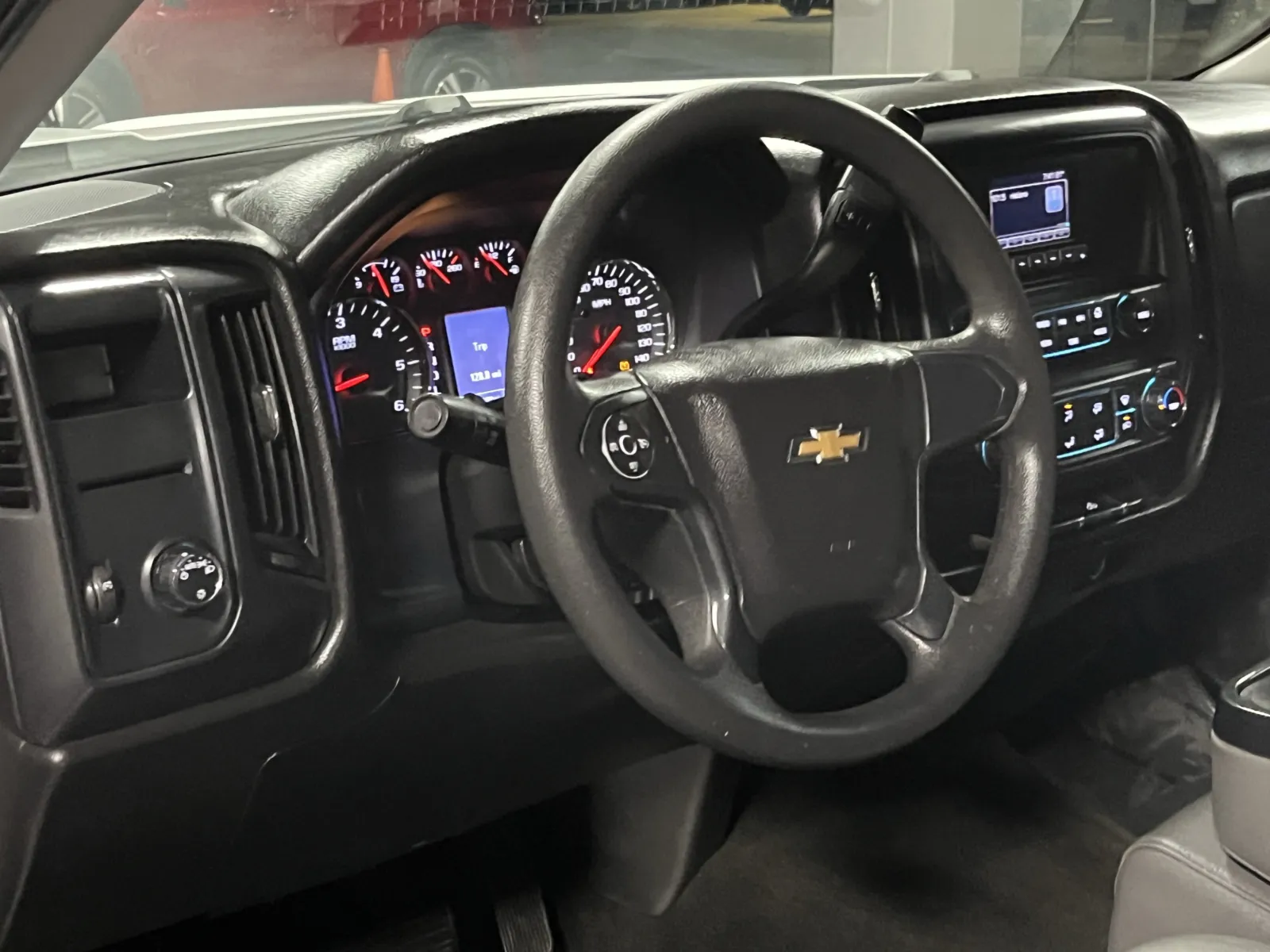 Chevrolet Silverado photo 10