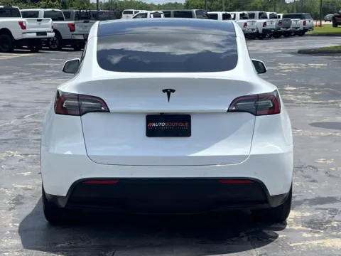 More photos of 2021 TESLA MODEL Y Standard Range at Auto Boutique Texas, TX