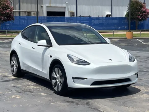 Photos of 2021 TESLA MODEL Y Standard Range for sale in Alvin, TX at Auto Boutique Texas