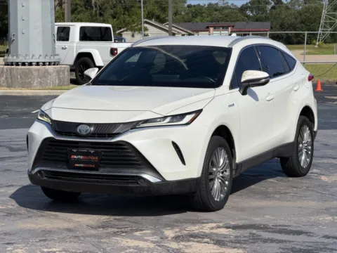 Another view of 2021 Toyota Venza XLE for sale in Alvin, TX at Auto Boutique Texas