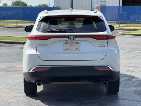 More photos of 2021 Toyota Venza XLE at Auto Boutique Texas, TX