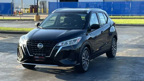 Black 2021 Nissan Kicks SV for sale in Alvin, TX