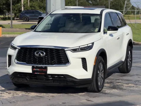 Another view of 2024 INFINITI QX60 PURE for sale in Alvin, TX at Auto Boutique Texas