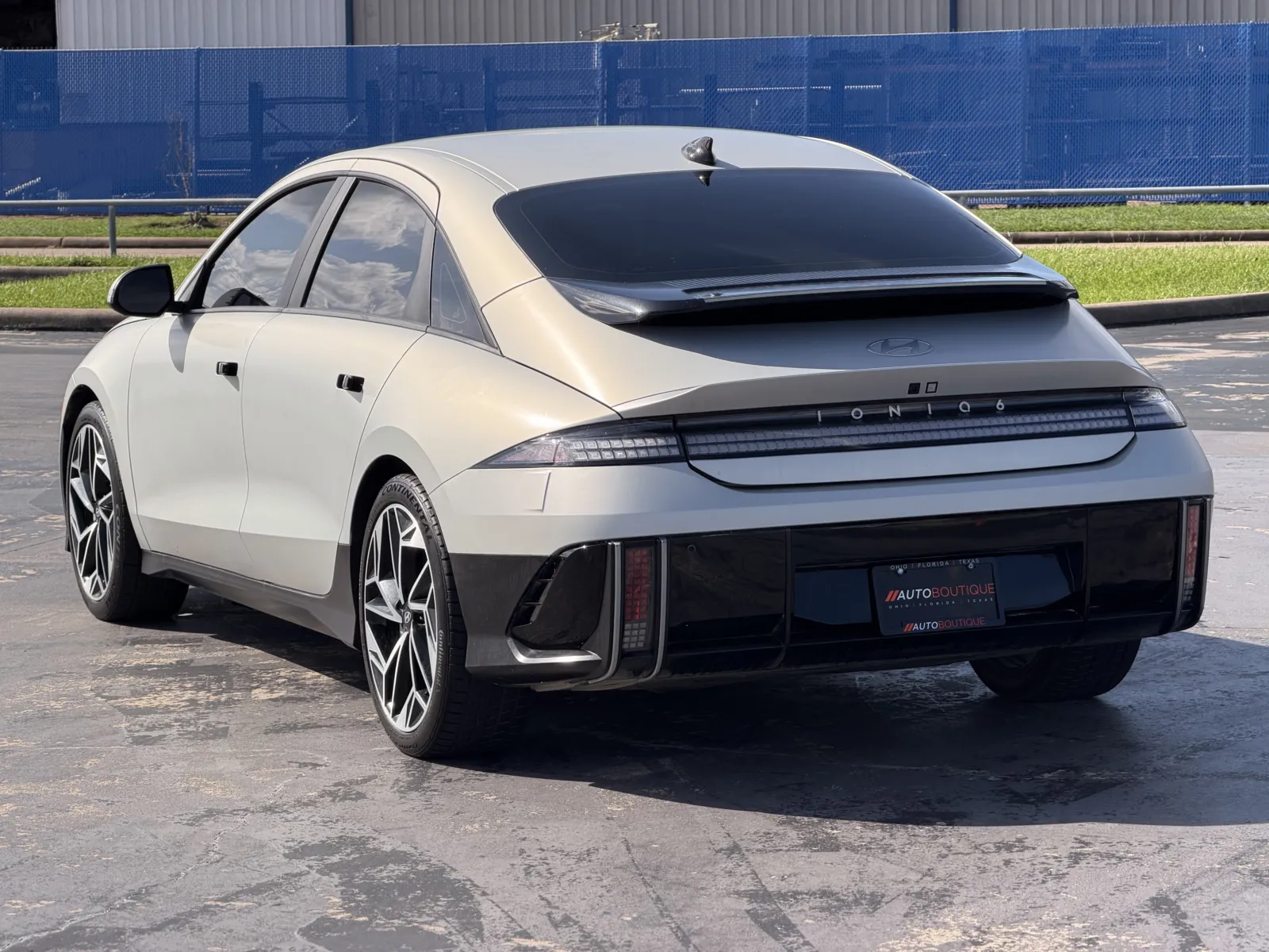 Hyundai Ioniq 6 photo 7