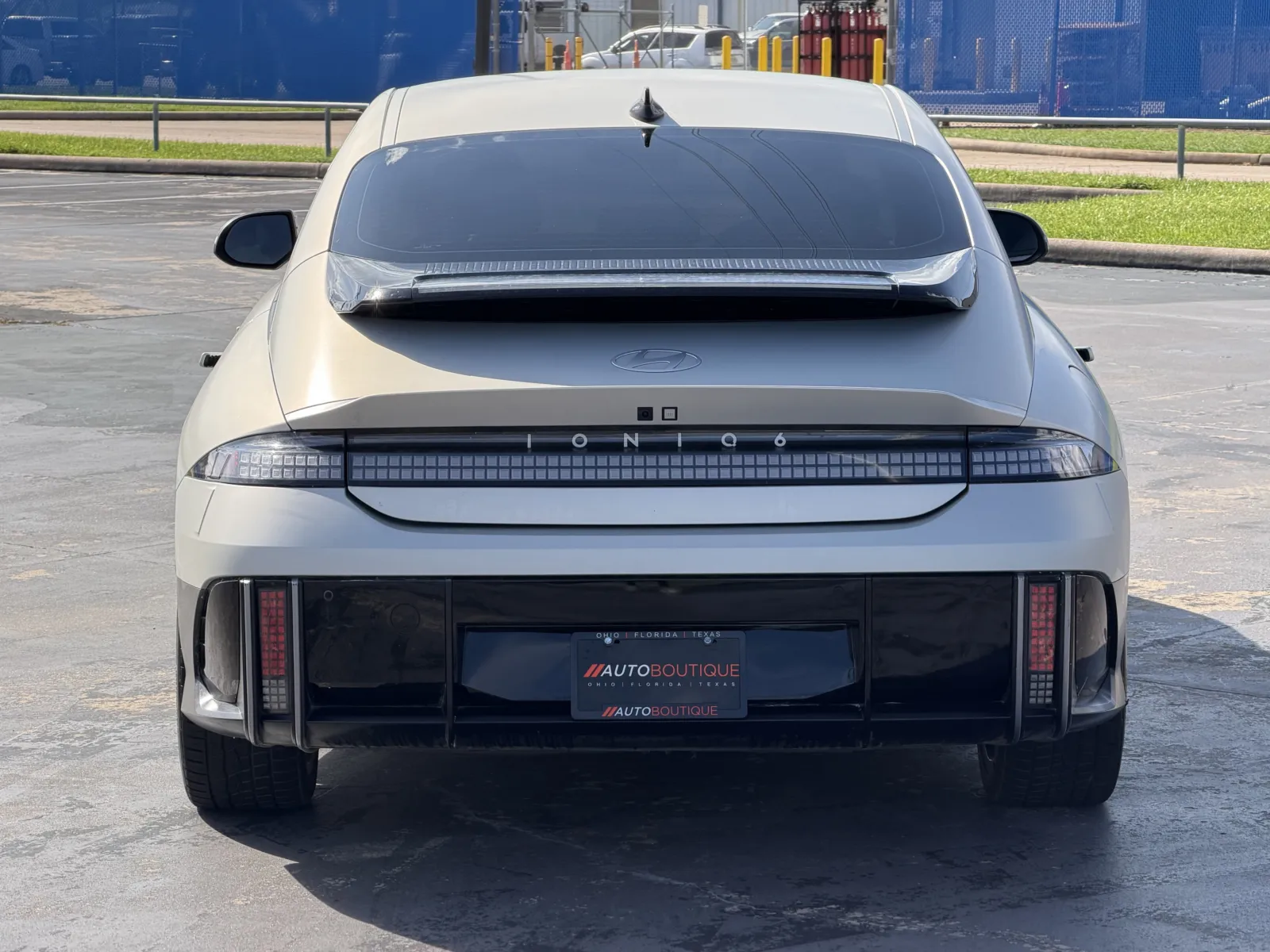 Hyundai Ioniq 6 photo 6