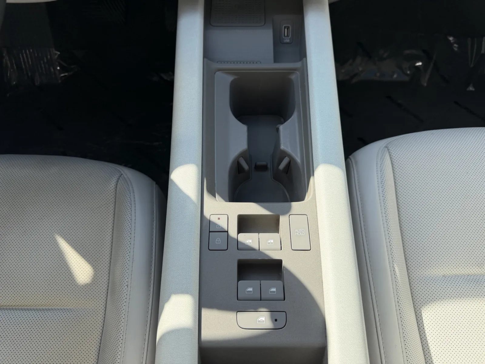 Hyundai Ioniq 6 photo 20