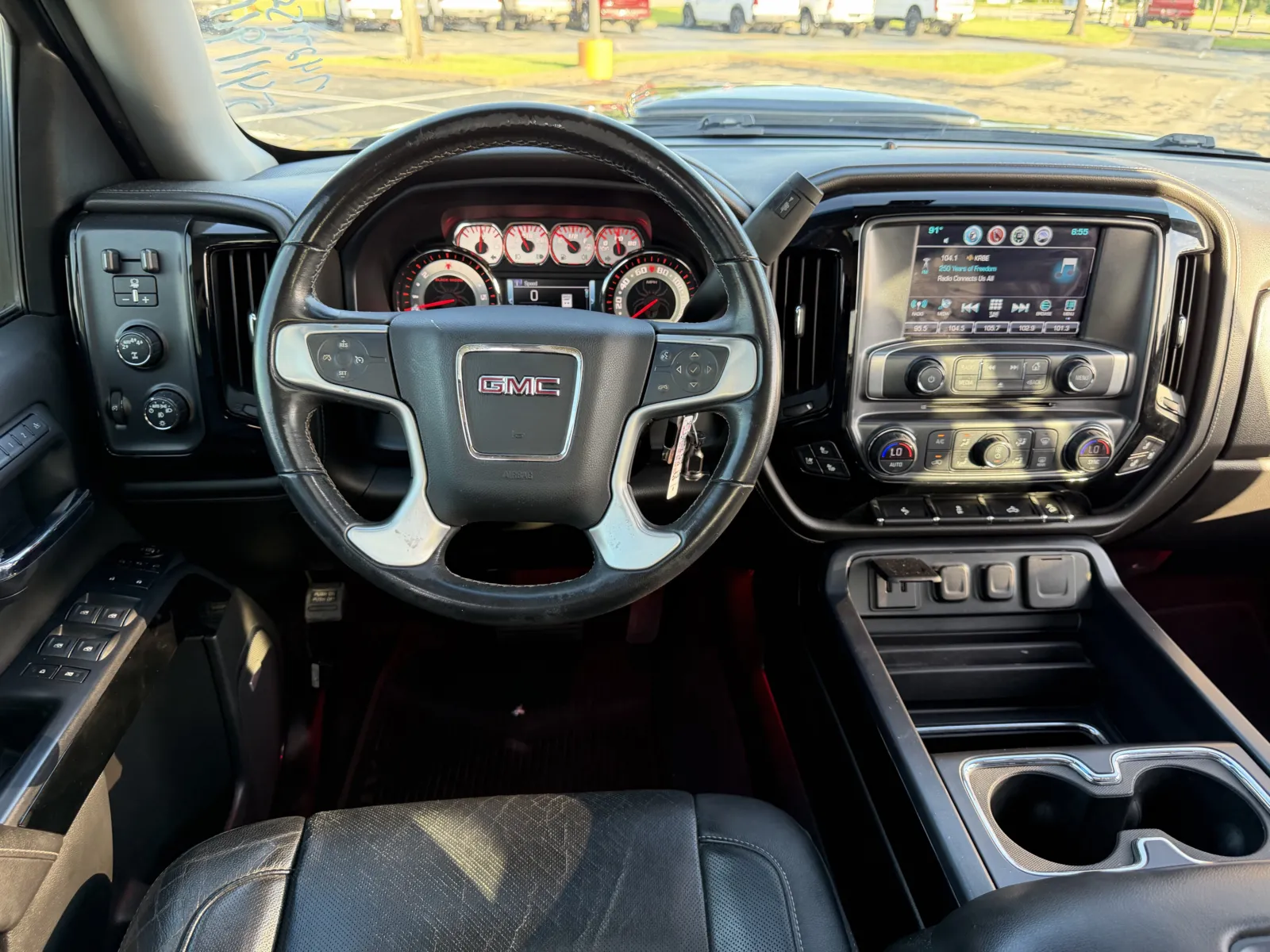 GMC Sierra photo 13