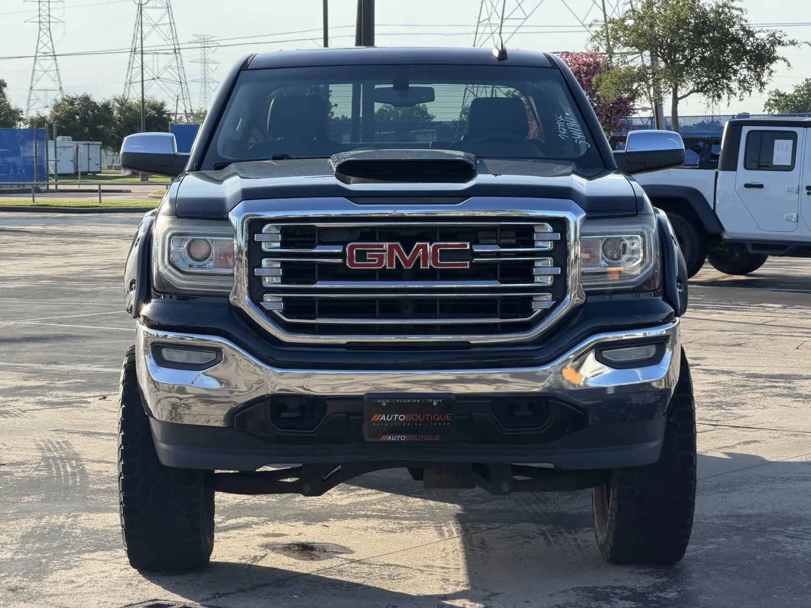 GMC Sierra photo 5