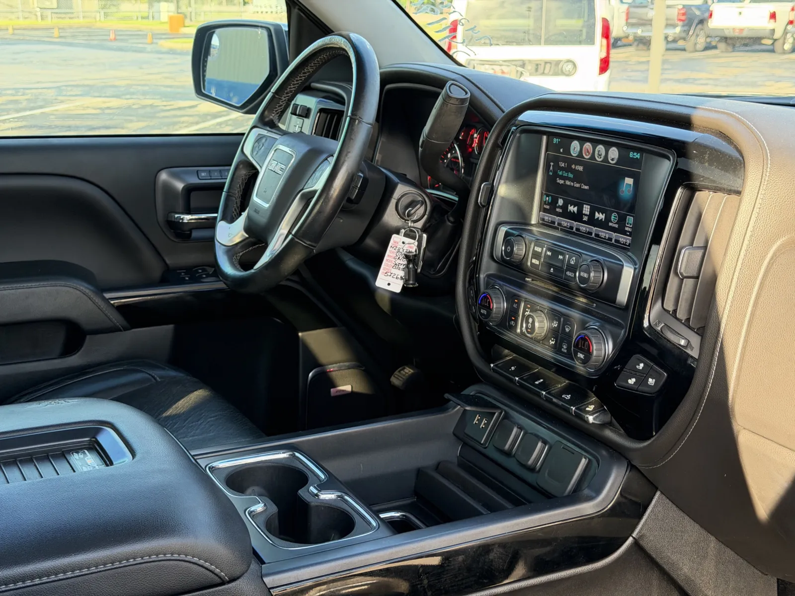 GMC Sierra photo 12