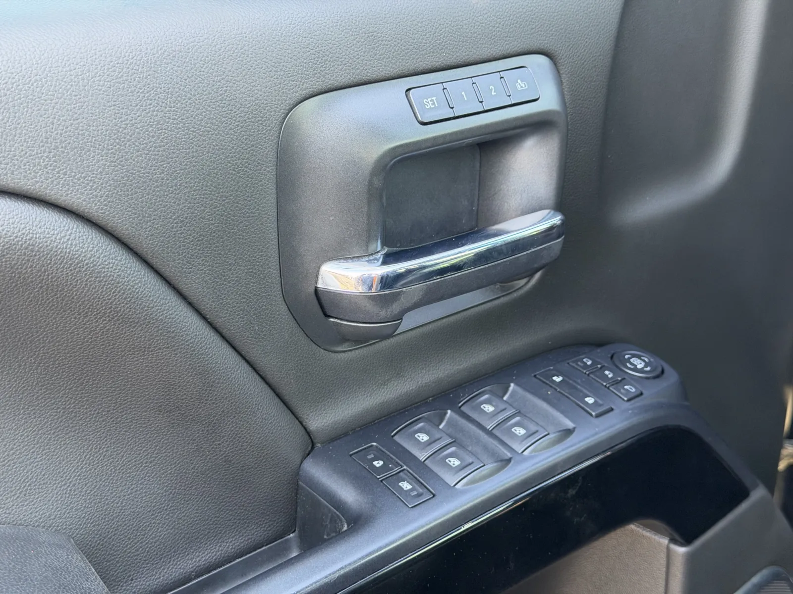 GMC Sierra photo 21