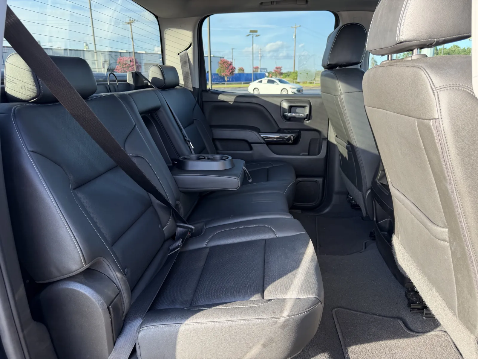 GMC Sierra photo 24