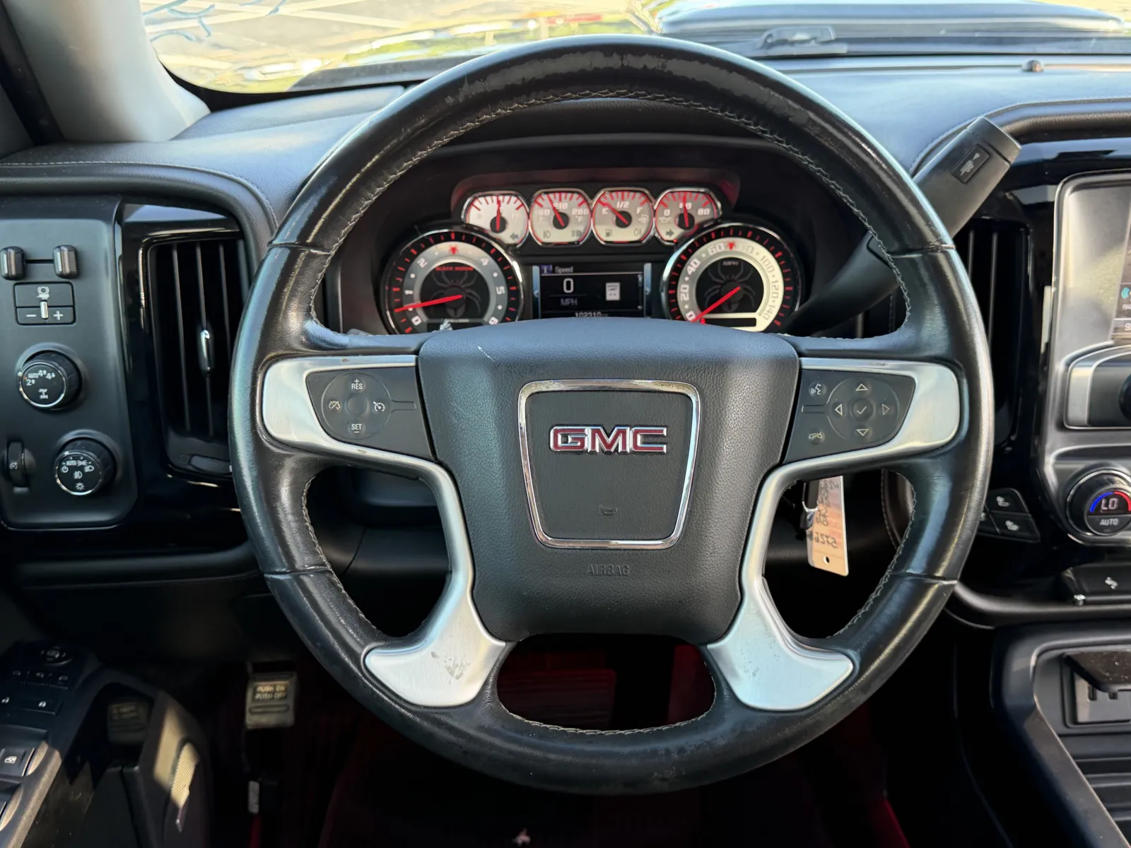 GMC Sierra photo 14