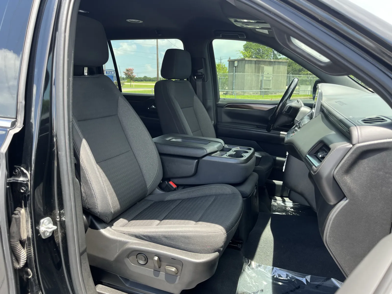 GMC Yukon XL photo 28