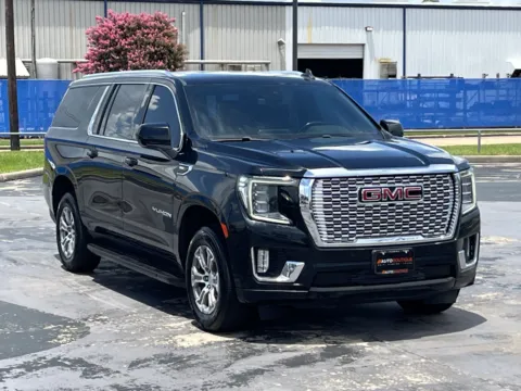 Photos of 2021 GMC Yukon XL SLE for sale in Alvin, TX at Auto Boutique Texas
