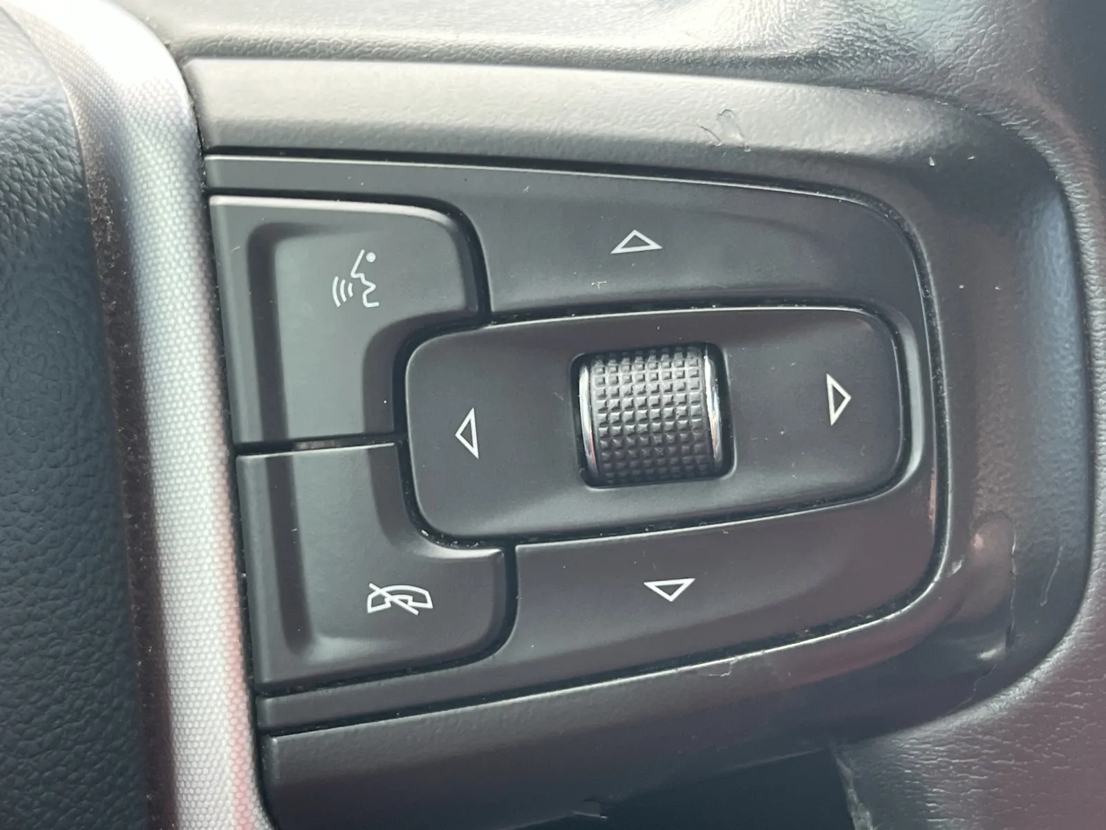 GMC Yukon XL photo 17