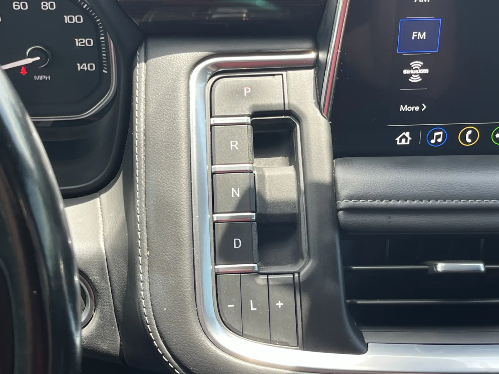 GMC Yukon XL photo 19