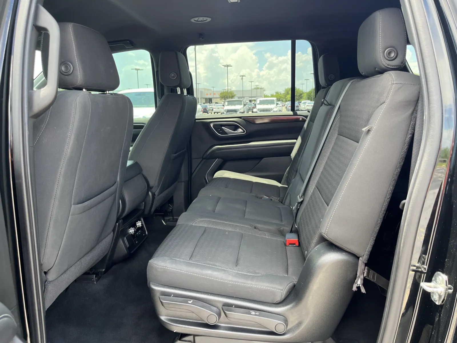GMC Yukon XL photo 29