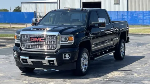 Black 2019 GMC Sierra 2500 HD Denali for sale in Alvin, TX