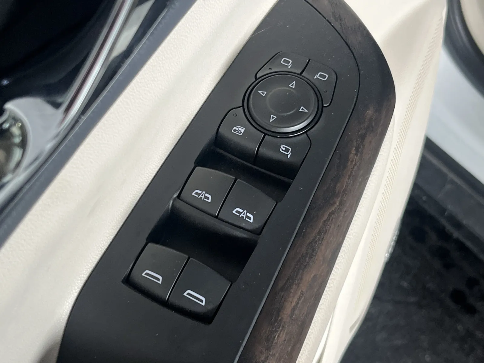 GMC Acadia photo 21