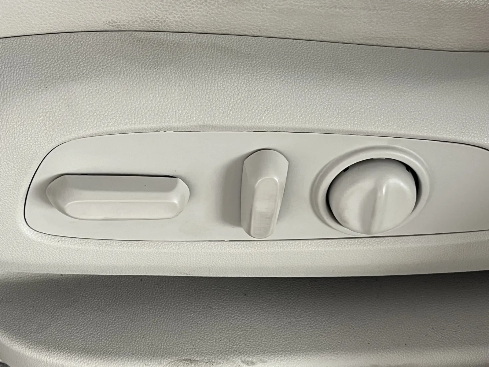 GMC Acadia photo 22