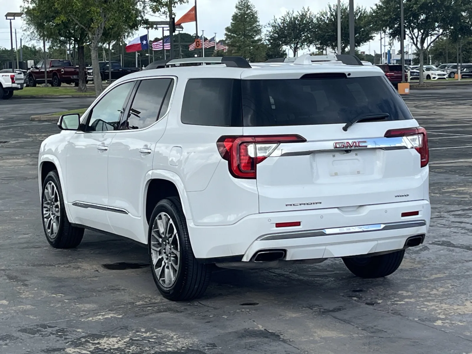 GMC Acadia photo 6