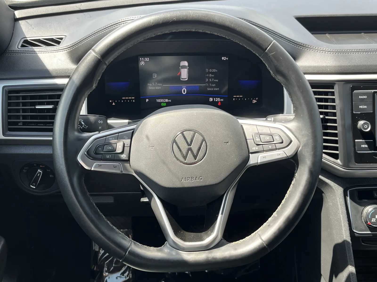 Volkswagen Atlas Cross Sport photo 14