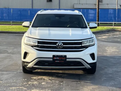 More photos of 2022 Volkswagen Atlas Cross Sport 2.0T SE at Auto Boutique Texas, TX