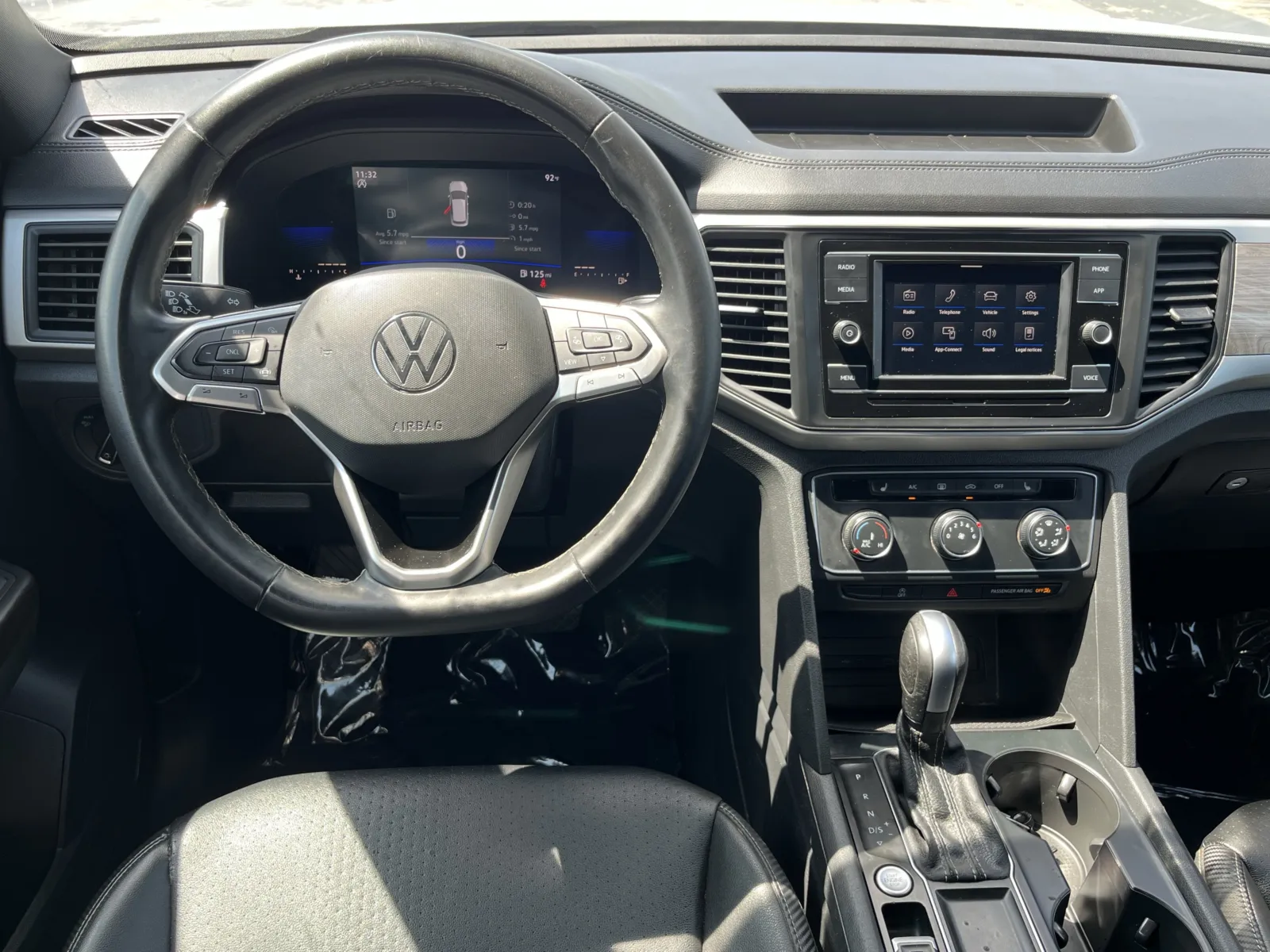 Volkswagen Atlas Cross Sport photo 13