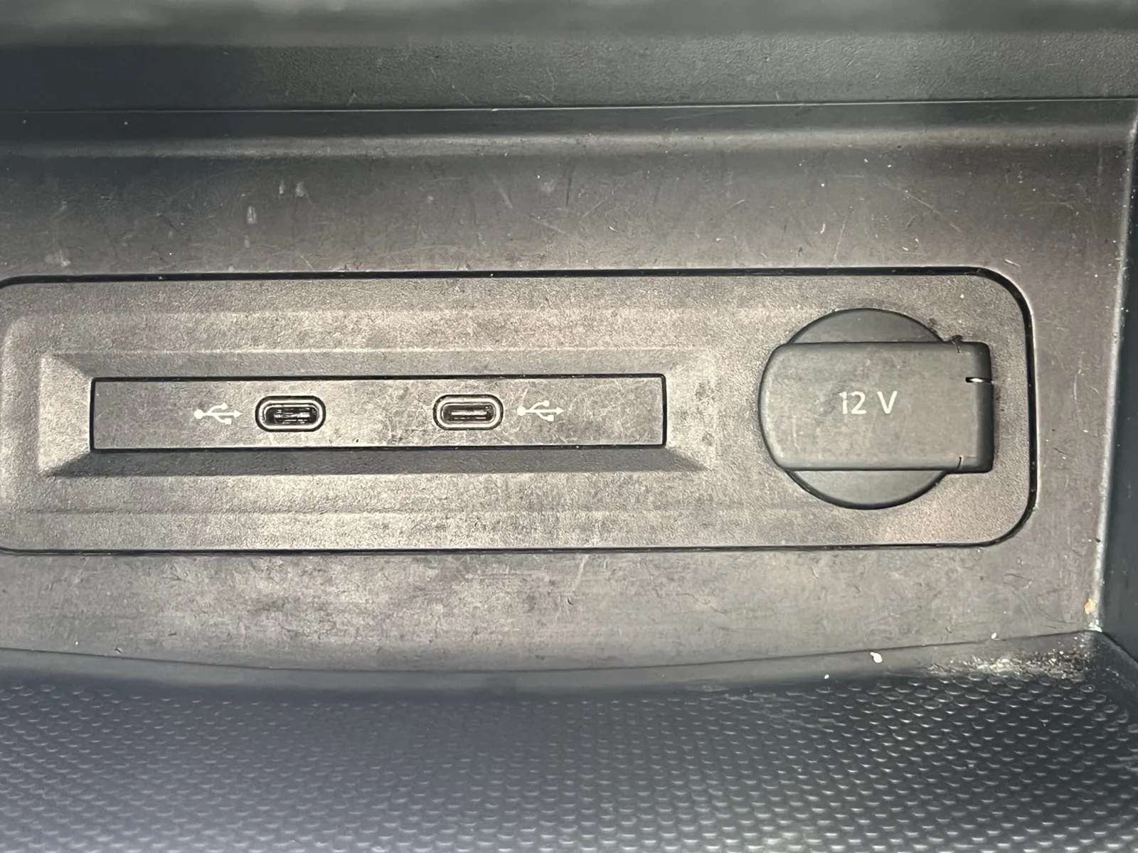 Volkswagen Atlas Cross Sport photo 19