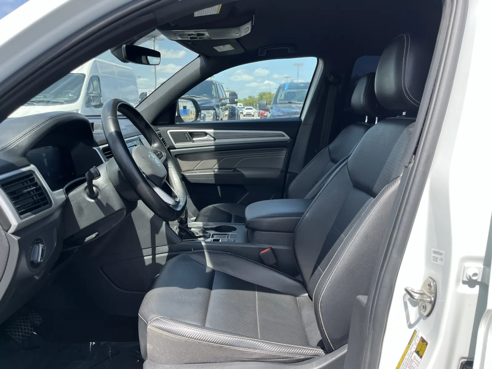 Volkswagen Atlas Cross Sport photo 25