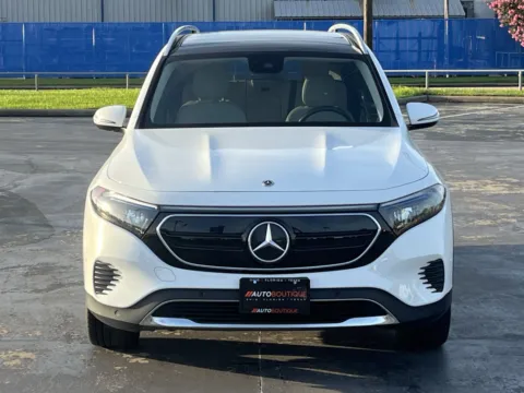 More photos of 2022 Mercedes-Benz EQB 300 at Auto Boutique Texas, TX