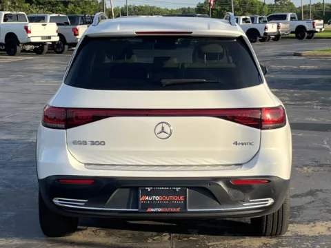 More photos of 2022 Mercedes-Benz EQB 300 at Auto Boutique Texas, TX
