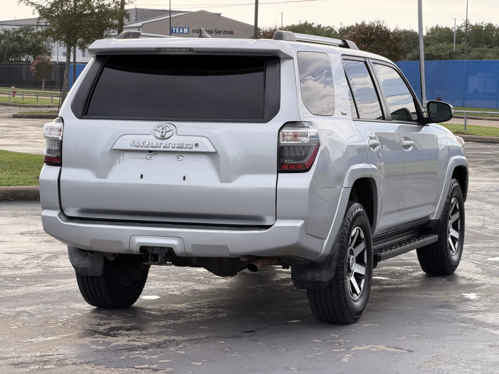 Toyota 4Runner photo 8