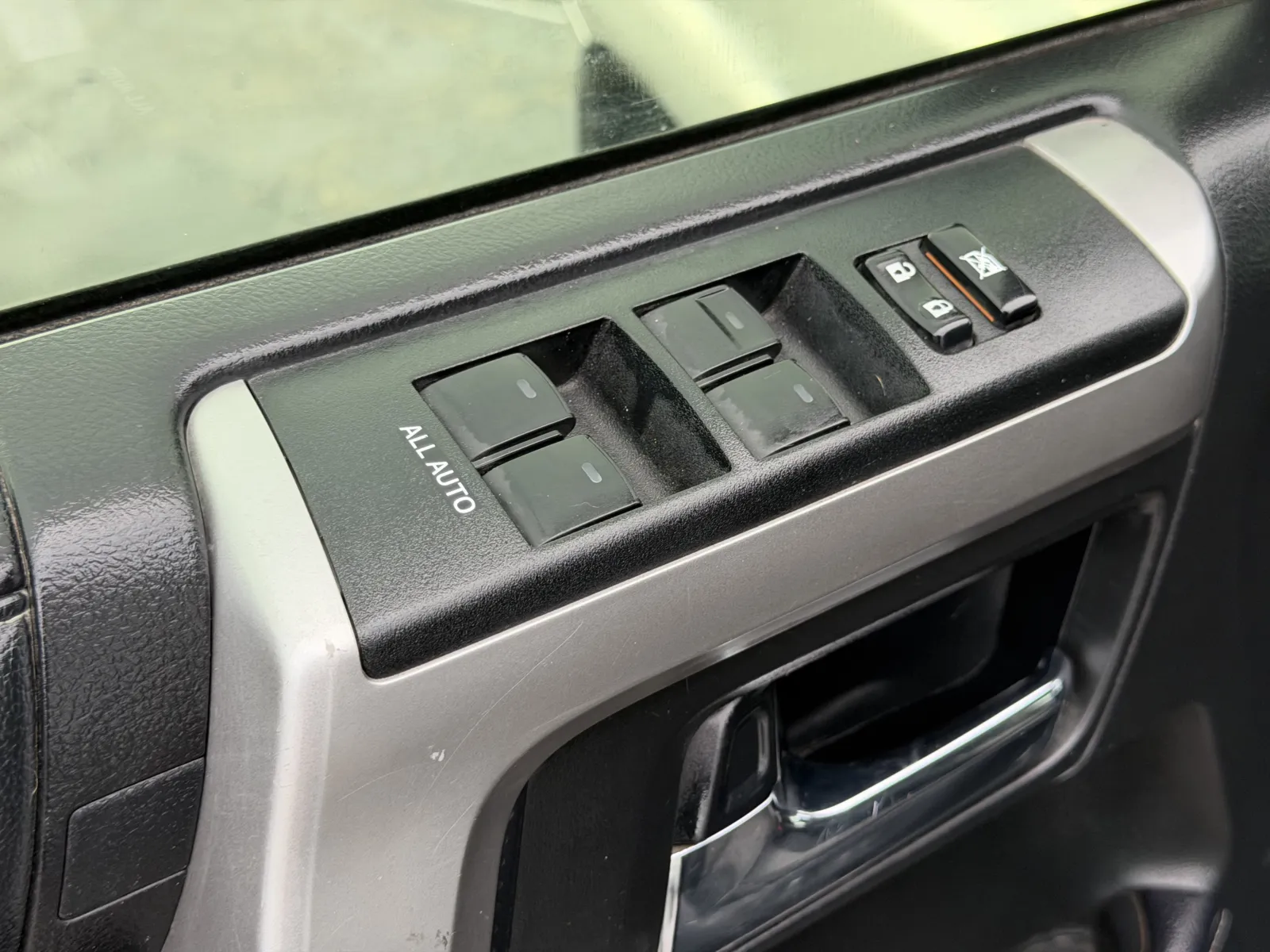 Toyota 4Runner photo 18