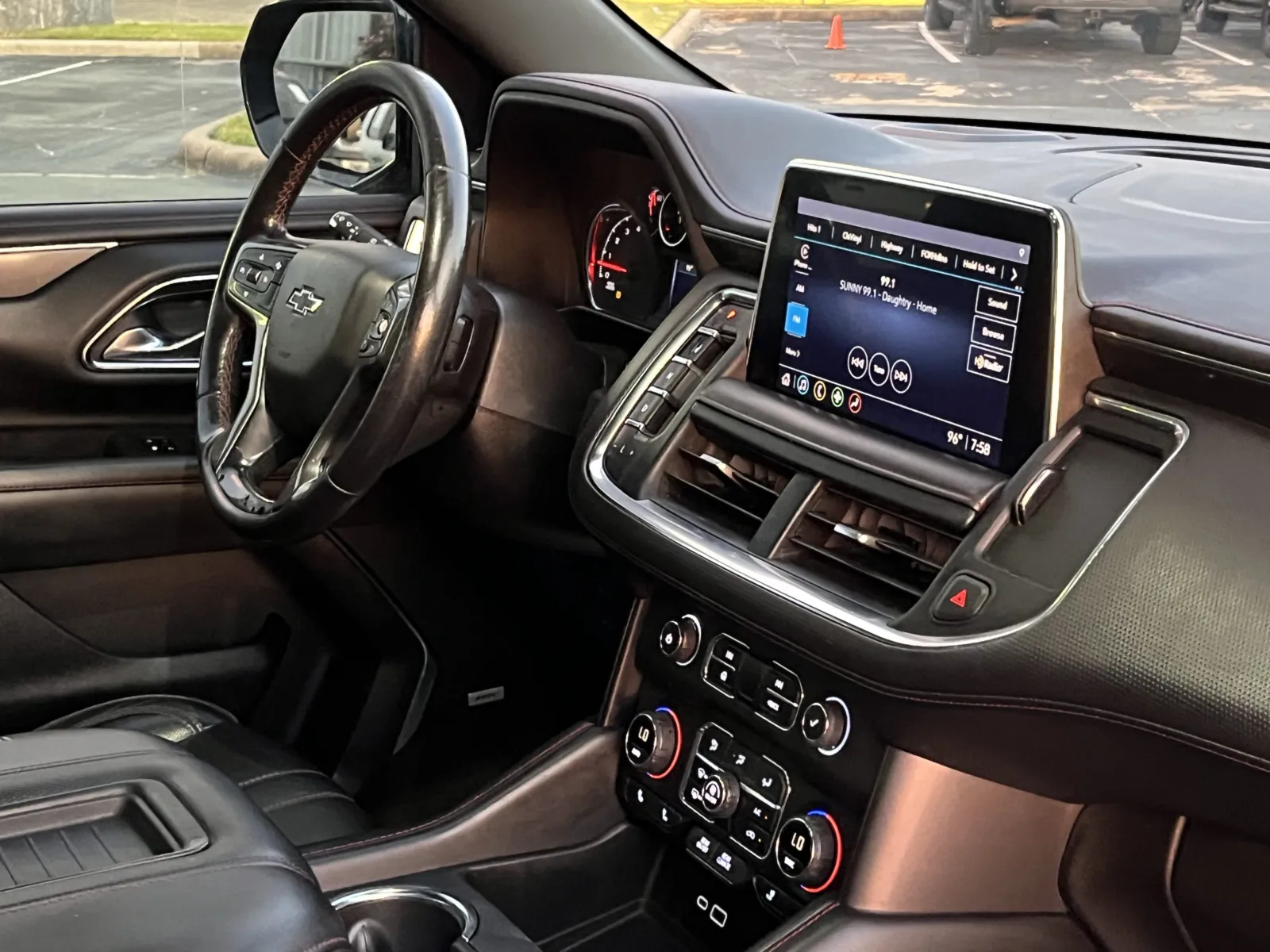 Chevrolet Tahoe photo 14