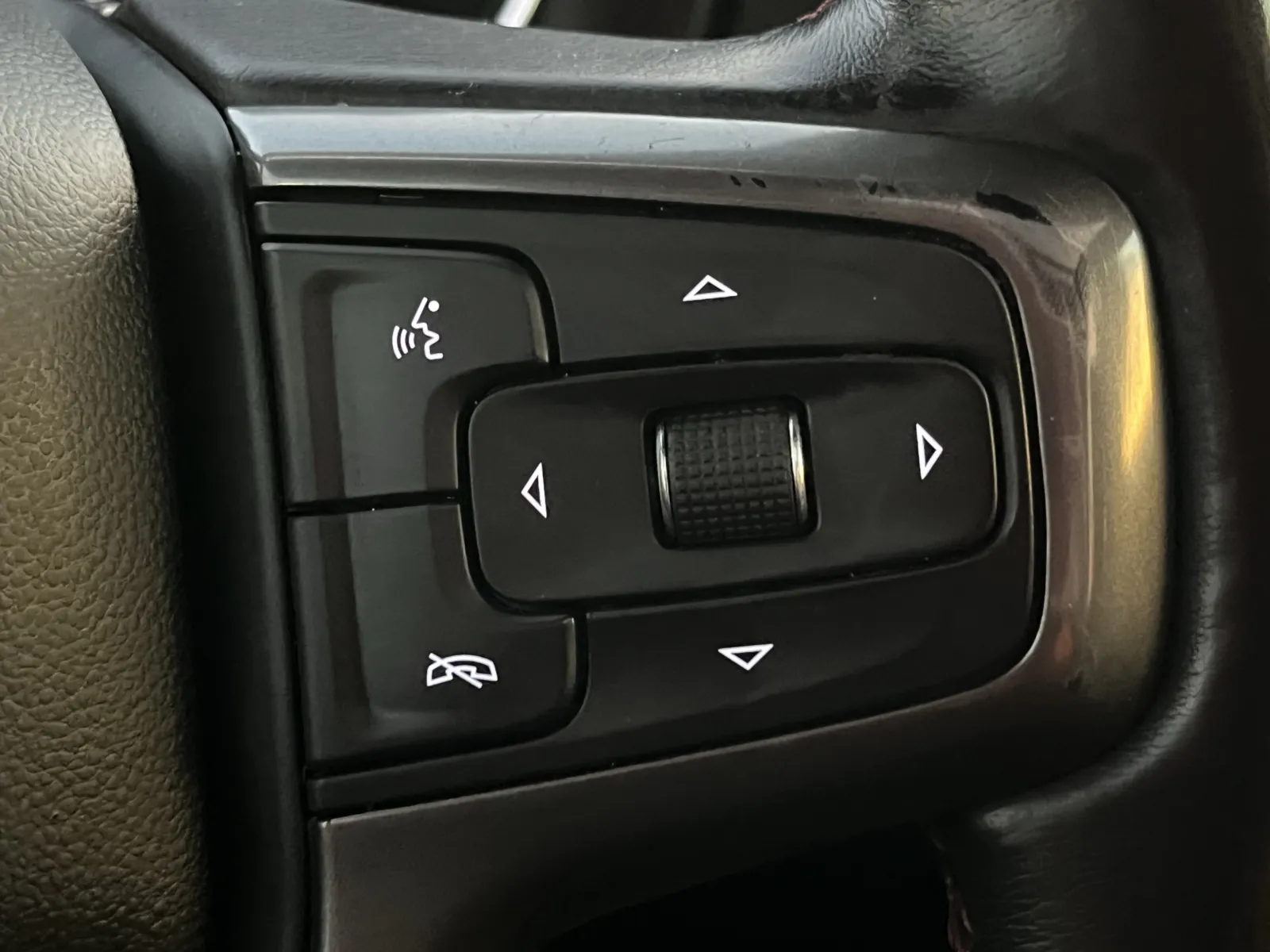 Chevrolet Tahoe photo 18