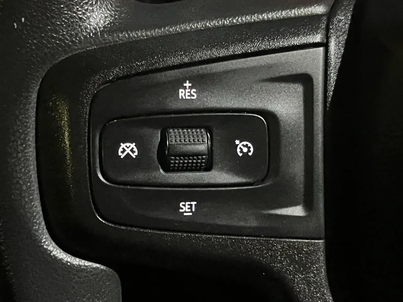 Chevrolet Silverado photo 16