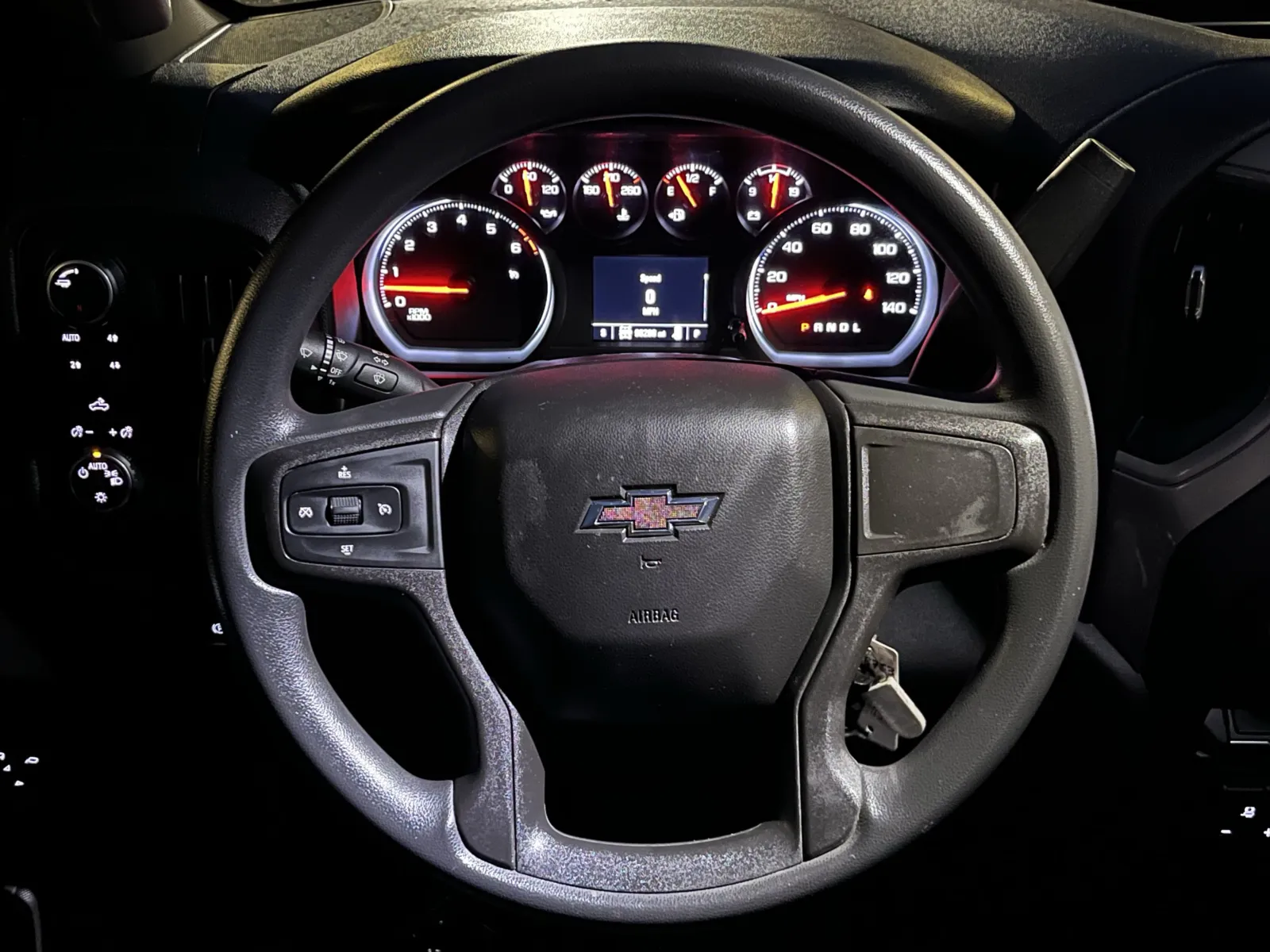 Chevrolet Silverado photo 15